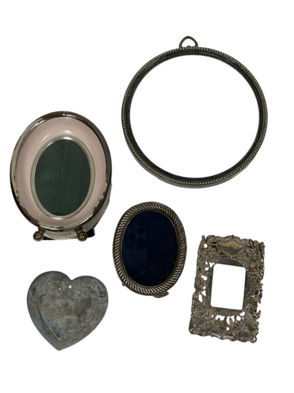 LOT OF 5 STERLING SILVER PICTURE FRAMES: LOT OF 5 STERLING SILVER PICTURE FRAMES -225 G TOTAL WEIGHT! -4" TO BIGGEST -PRE OWNED CONDITION -DP62124