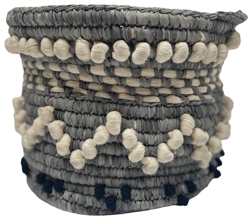 ANTHROPOLOGIE STYLE LINEN BASKET: ANTHROPOLOGIE STYLE LINEN BASKET -HW (9"x12") -JH061824