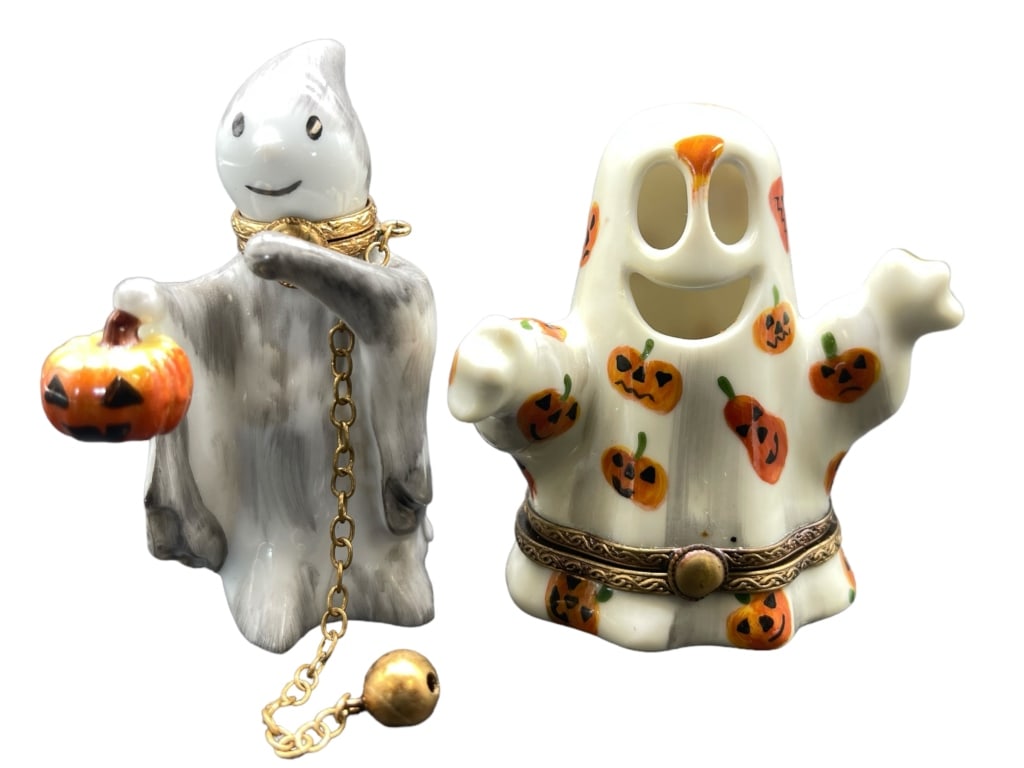 SET OF LIMOGES FRANCE TRINKET BOXES: SET OF LIMOGES FRANCE TRINKET BOXES -ITEM CONDITION PRE-OWNED VERY GOOD -MA062524 Bidders may pick up their items from the auction-house or have their items shipped. Some items qualify for in-house sh