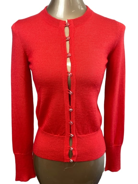 RED CASHMERE AND SILK CARDIGAN SWEATER: RED CASHMERE CASHMERE AND SILK CARDIGAN SWEATER -SIZE MEDIUM -ITEM CONDITION VERY GOOD PREOWNED -MA062124 Bidders may pick up their items from the auction-house or have their items shipped. Some items