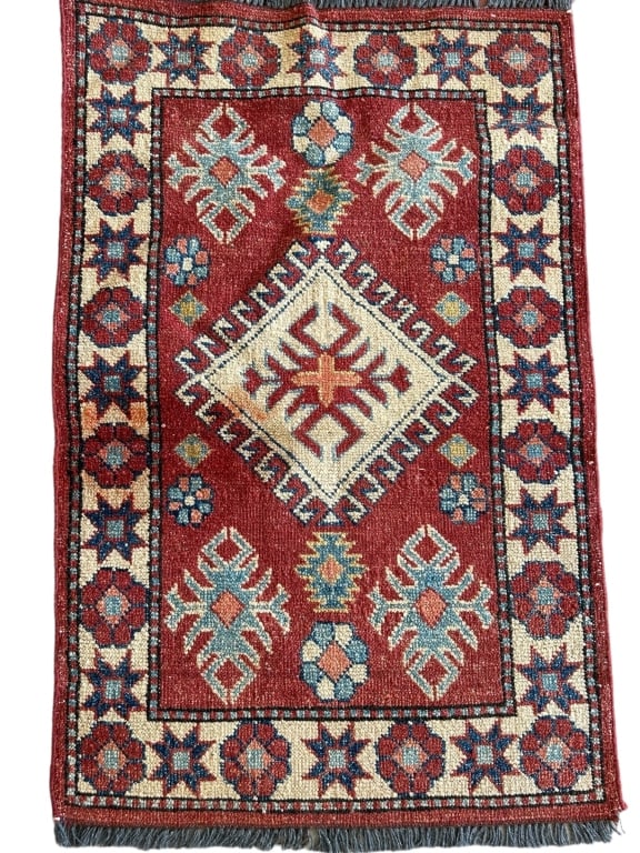 VINTAGE PERSIAN STYLE AREA RUG 38": VINTAGE PERSIAN STYLE AREA RUG -38" X 24" APPROX -VERY GOOD PRE OWNED CONDITION, MINOR WEAR -DP62524Bidders may pick up their items from the auction-house or have their items shipped.Appointments are 