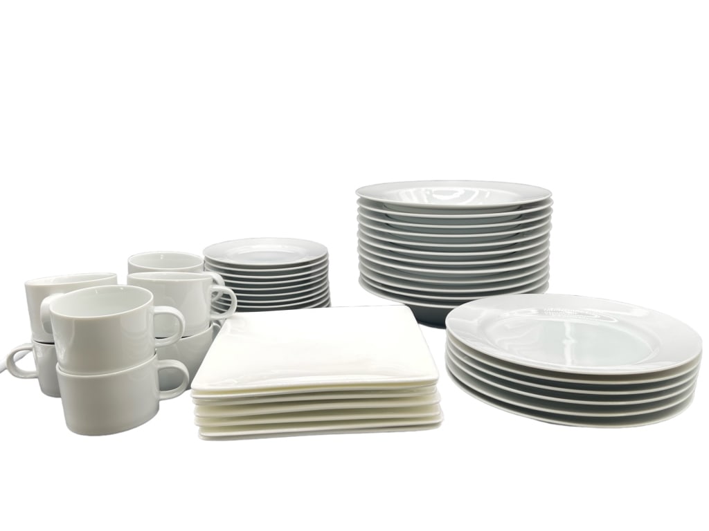 CRATE & BARREL CLASSIC WHITE DINNER SERVICE (1 of 9)