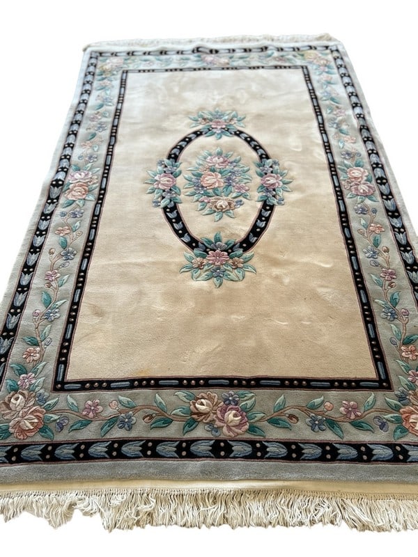 LARGE PERSIAN STYLE AREA RUG 114" X 66" (1 of 6)