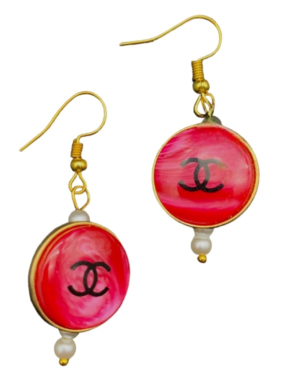 CHANEL BUTTON ITALIAN EARRINGS WITH PEARL BEADS (1 of 8)