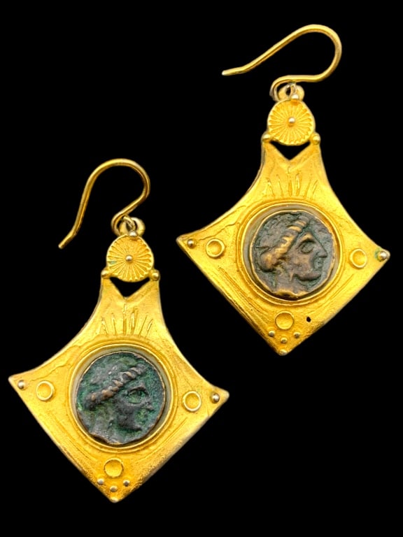 VINTAGE SIGNED JADED NY GOLD DANGLE EARRINGS (1 of 6)