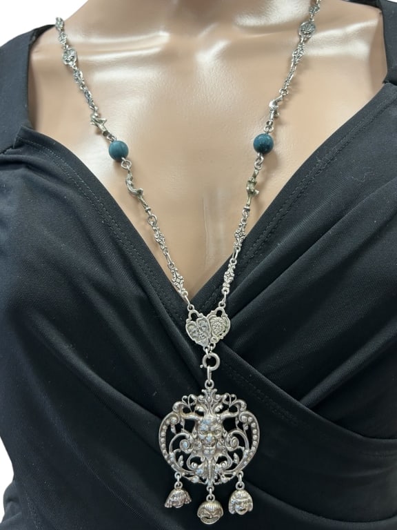 ANTIQUE SILVER ORNATE CHAIN PENDANT NECKLACE (1 of 4)