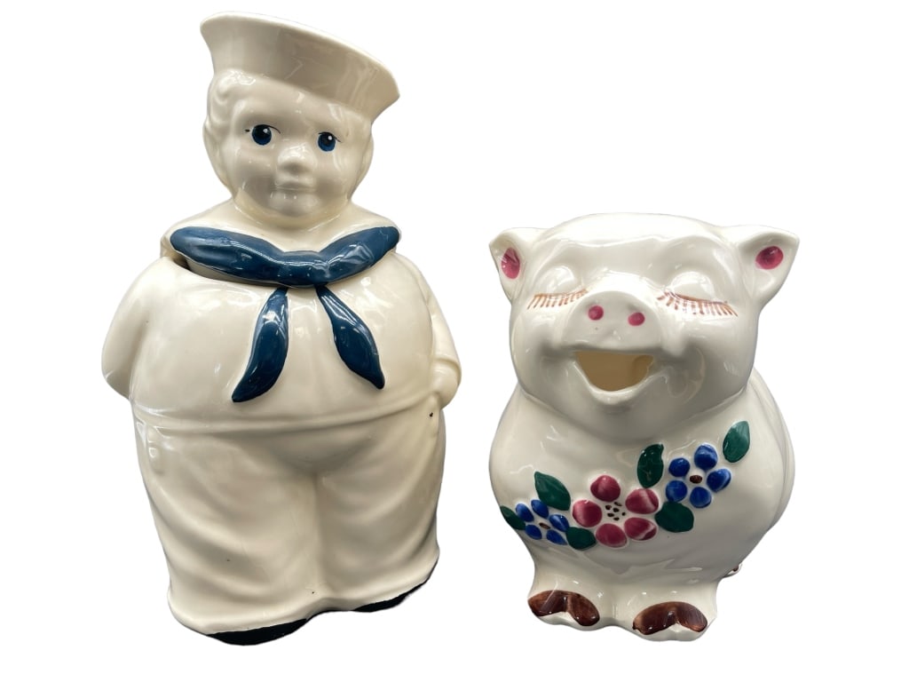 VINTAGE COOKIE JAR AND PITCHER (1 of 5)