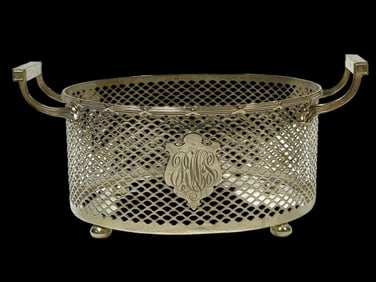 VINTAGE STERLING SILVER SERVING STAND 246G