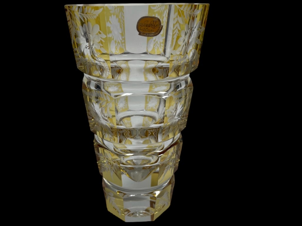 BOHEMIA CRYSTAL DIAMOND CUT ART VASE (1 of 6)