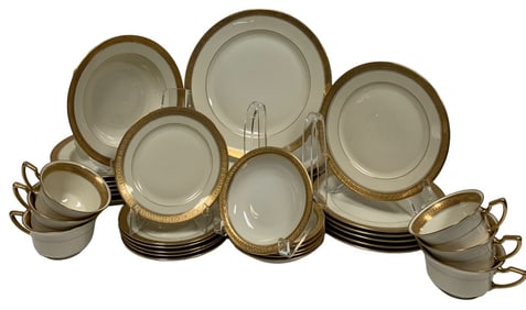 ROSENTHAL "CONTINENTAL DUTCHESS" DINNER SET