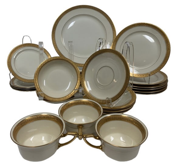 ROSENTHAL "CONTINENTAL DUTCHESS" DINNER SET (1 of 4)