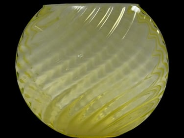 LARGE LIME GREEN ART GLASS VASE 11 .5"