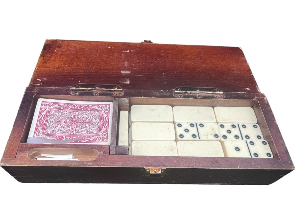VTG DOMINO AND CARD SET IN WOODEN BOX: VTG DOMINO AND CARD SET IN WOODEN BOX -VERY GOOD PREOWNED CONDITION
