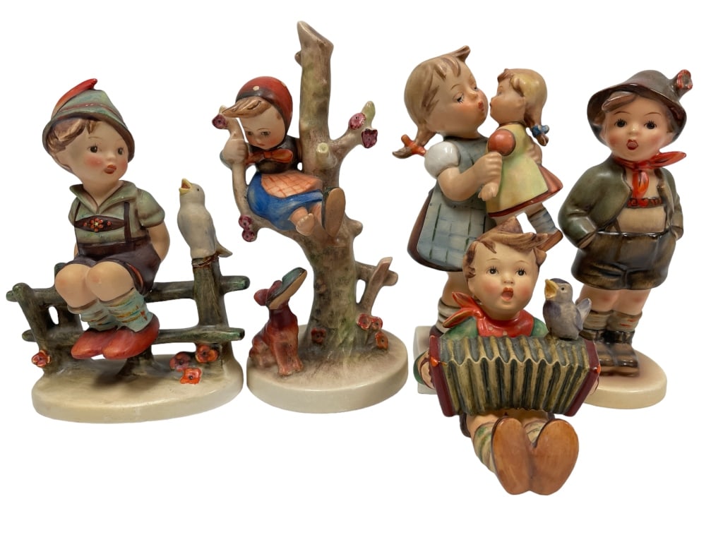 LOT OF 5 W.GOEBEL ANTIQUE HUMMEL FIGURINES: LOT OF 5 W.GOEBEL ANTIQUE HUMMEL FIGURINES -ITEM CONDITION VERY GOOD -MA070124