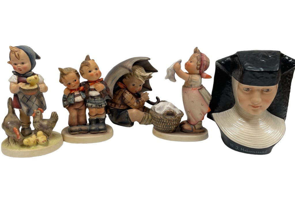 LOT OF 5 W.GOEBEL ANTIQUE HUMMEL FIGURINES: LOT OF 5 W.GOEBEL ANTIQUE HUMMEL FIGURINES -ITEM CONDITION VERY GOOD -MA070124