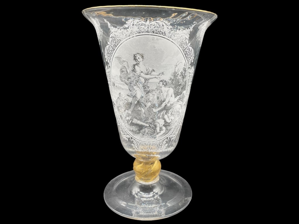 LARGE ETCHED CLASS VINTAGE FOOTED VASE: LARGE ETCHED CLASS VINTAGE FOOTED VASE -ITEM CONDITION VERY GOOD -MA070324