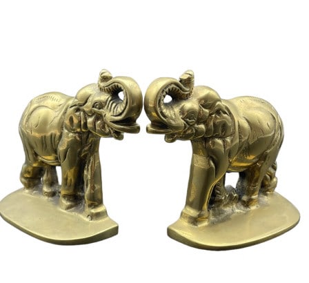 BRASS ELEPHANT BOOK ENDS: BRASS ELEPHANT BOOK ENDS - BRASS - 4.5" APPROX - VERY GOOD PRE OWNED CONDITION - CW41824GLRY