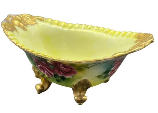 BEAUTIFUL LIMOGES FRANCE BOWL: BEAUTIFUL LIMOGES FRANCE BOWL - CERAMIC - 3" APPROX - VERY GOOD PRE OWNED CONDITION - CW41824GLRY