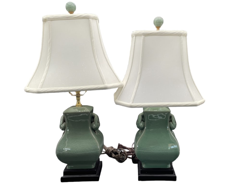 VINTAGE CHINOSORIE STYLE GREEN LAMPS: VINTAGE CHINOSORIE STYLE GREEN LAMPS -ITEM CONDITION VERY GOOD -MA070324