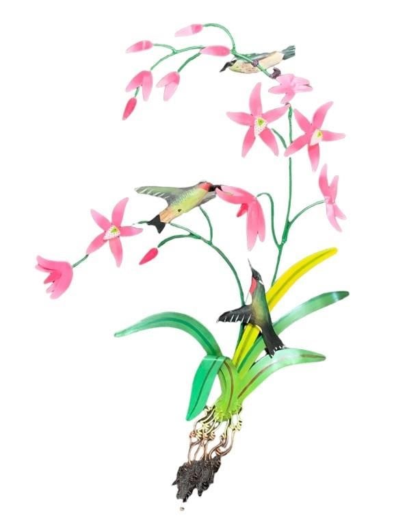 VTG FLORAL WALL ART SCULPTURE: VTG FLORAL WALL ART SCULPTURE -29" X 19" -ITEM CONDITION VERY GOOD JR M8/5