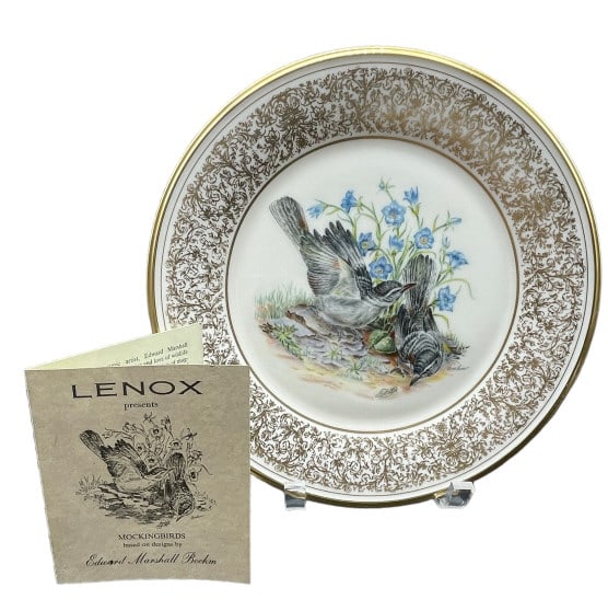 VINTAGE 1977 LENOX BOEHM ROBIN COLLECTOR PLATE (1 of 7)