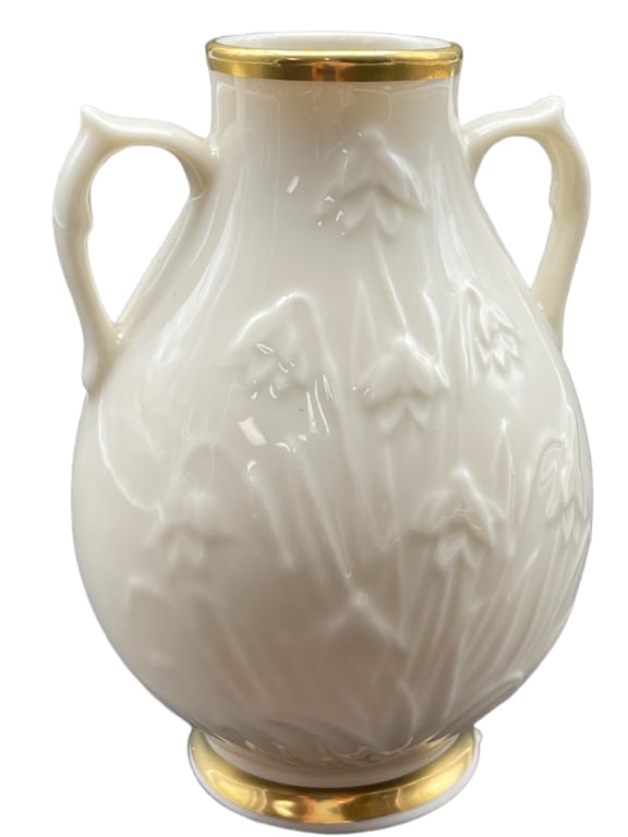 LENOX CRAMY IVORY PORCELAIN GOLD TRIM FLORAL VASE: LENOX CRAMY IVORY PORCELAIN GOLD TRIM FLORAL VASE - PORCELAIN VASE - 4.5" APPROX - VERY GOOD PRE OWNED CONDITION - CW41524GLRY