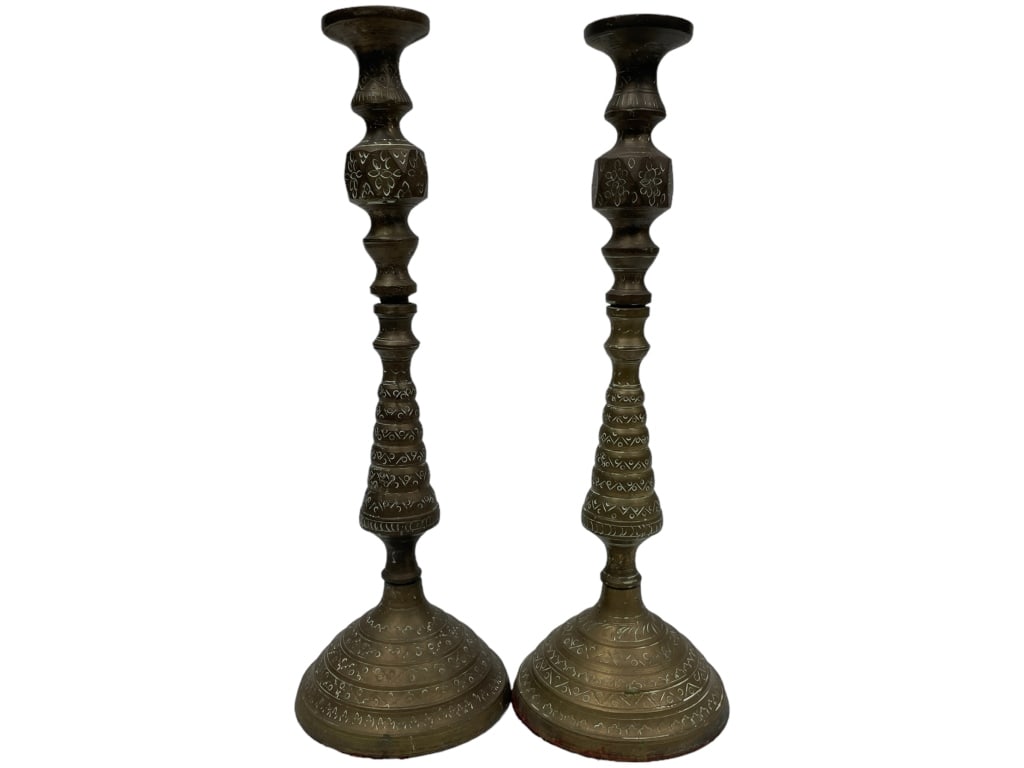 PAIR OF VINTAGE BRASS CANDLE STICKS (1 of 3)
