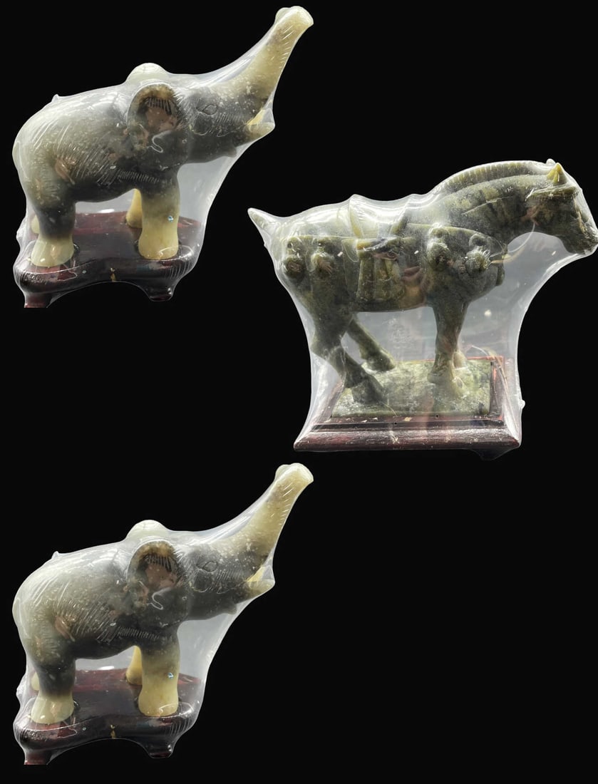 HAND CARVED JADE COLLECTORS ANIMAL SCULPTURE (1 of 5)