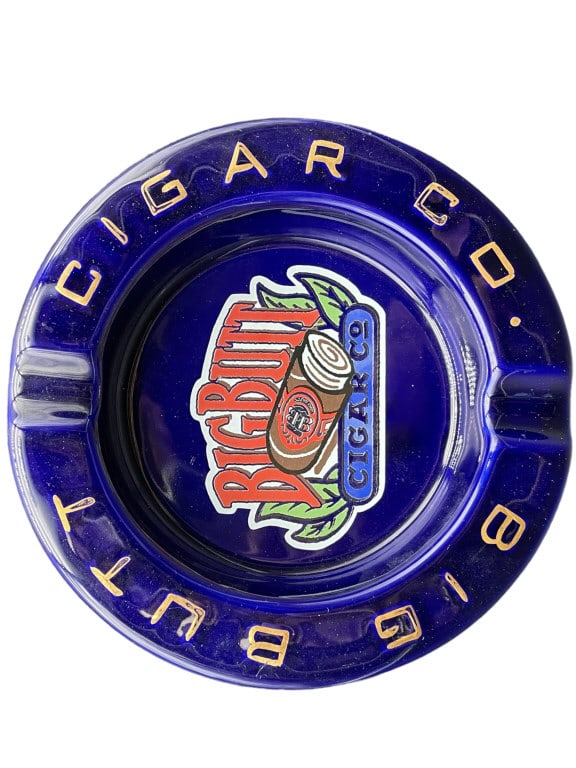 VINTAGE - BIG BUTT CIGAR ASHTRAY: VINTAGE - BIG BUTT CIGAR ASHTRAY - CERAMIC - 7.5" APPROX - VERY GOOD PRE OWNED CONDITION - CW41724GLRY Bidders may pick up their items from the auction-house or have their items shipped. ***All
