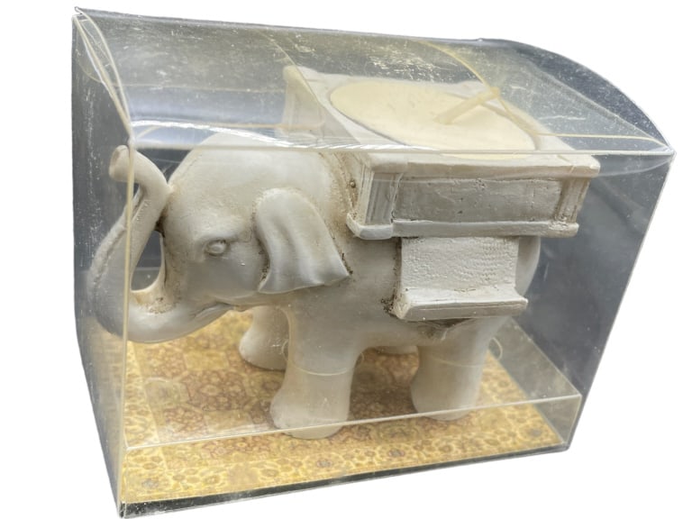 KATE ASPEN LUCKY ELEPHANT TEALIGHT HOLDER (1 of 5)