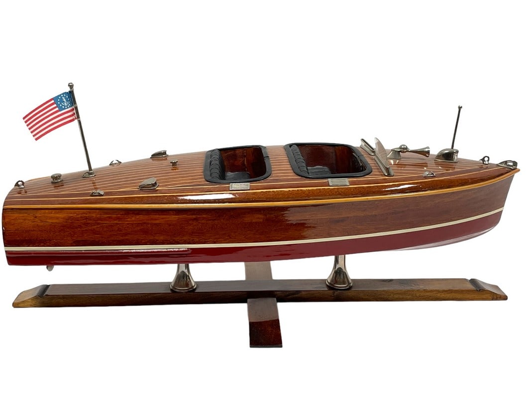 VINTAGE CHRIS CRAFT WOOD BOAT MODEL ON STAND (1 of 9)