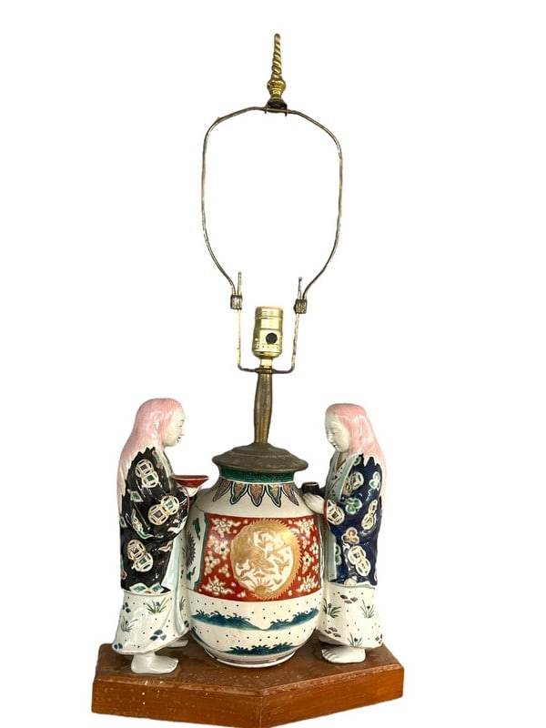 VINTAGE ASIAN FIGURAL LAMP 27" (1 of 2)