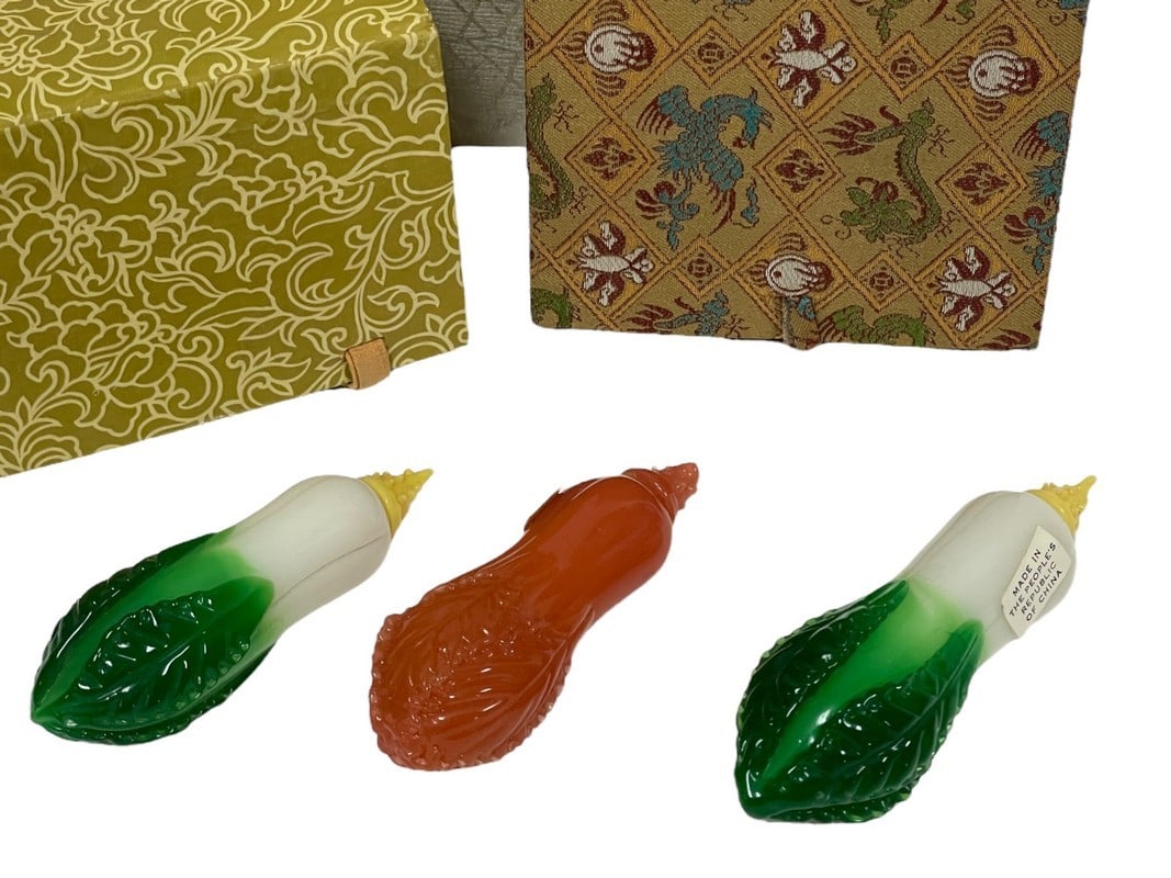 SET OF 3 VINTAGE CHINESE SNUFF JARS (1 of 2)