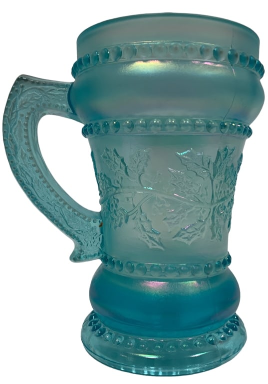 VTG SUMMIT ART GLASS ICE BLUE MUG: SUMMIT ART GLASS ICE BLUE CARNIVAL MUG -HEIGHT: 4-1/2IN -WIDTH: 2-1/4IN =MODEL: BEARDED HOLLY -JH060624