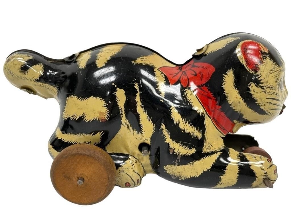 VINTAGE 1942 CHIEN WIND UP CREEPING CAT TIN TOY 5": VINTAGE 1942 CHIEN WIND UP CREEPING CAT TIN TOY | VINTAGE COLLECTIBLE TIN TOYS -5" APPROX -GOOD PRE OWNED CONDITION -DP1524GLRY