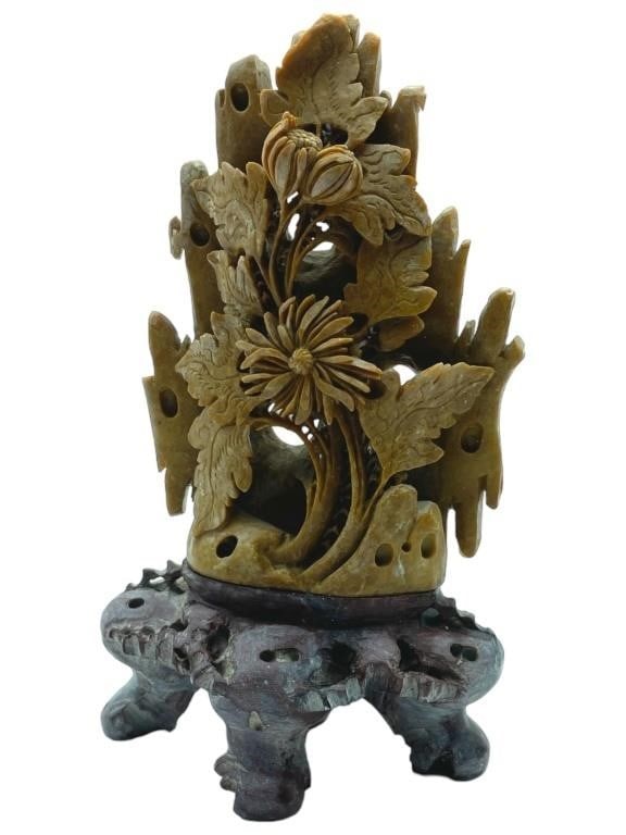 VINTAGE HARDSTONE CHINESE STONE FLOWER CARVING 6": VINTAGE HARDSTONE CHINESE STONE FLOWER CARVING -3 OF 3 SIMILAR -6" HEIGHT APPROX -VERY GOOD PRE OWNED CONDITION -DP32924STCAB