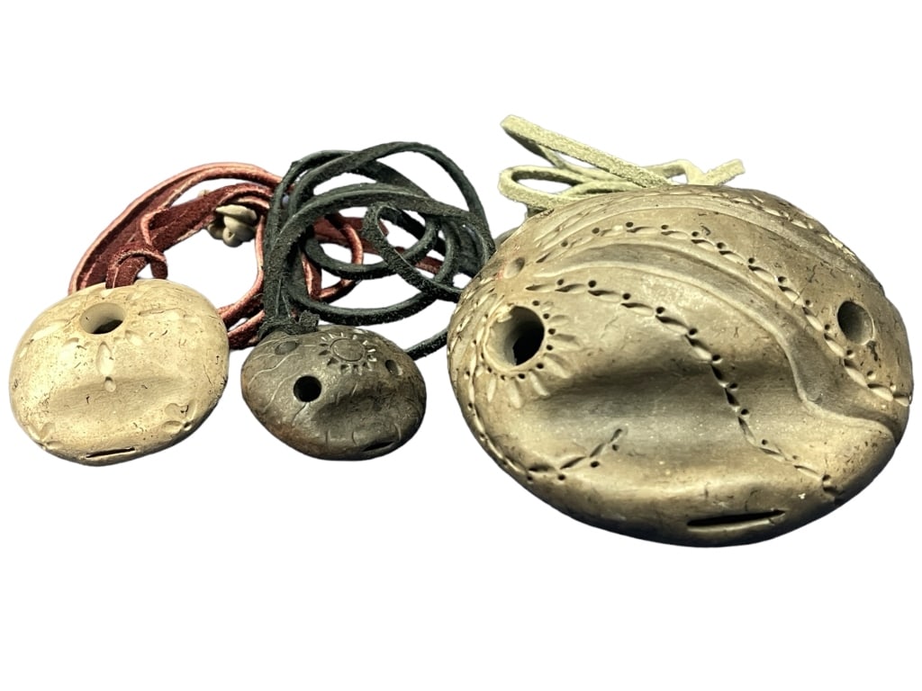 RARE BREED ART CLAY FLUTES: RARE BREED ART CLAY FLUTES -ITEM CONDITION PRE-OWNED VERY GOOD -MA071824