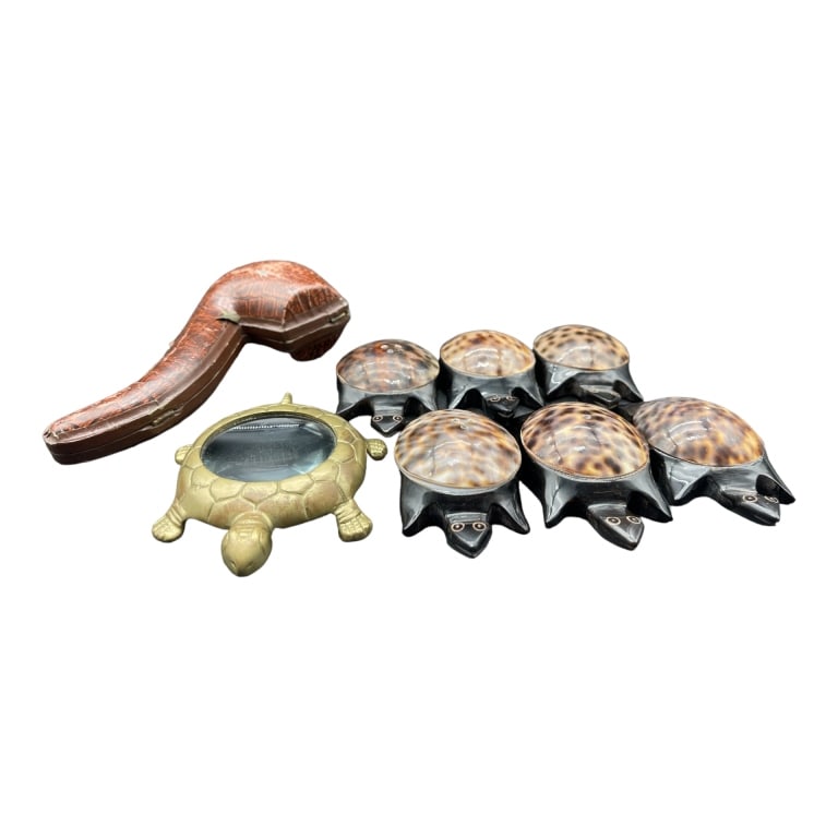 VINTAGE LOT OF COLLECTIBLES (1 of 3)