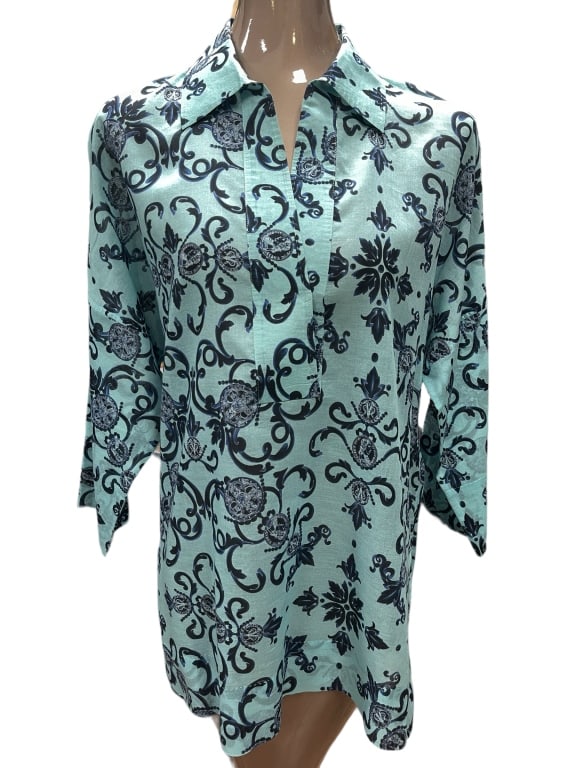 ESCADA BLUE PATTERNED TUNIC BLOUSE SZ 38: ESCADA BLUE PATTERNED TUNIC BLOUSE -ITEM CONDITION VERY GOOD -SIZE 38 -MATERIAL 100% COTTON -MA071124 Bidders may pick up their items from the auction-house or have their items shipped. Some it