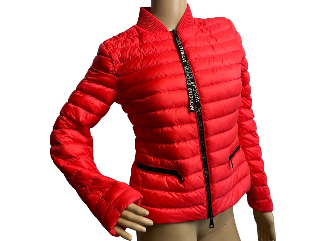 MONCLER RED WOMEN'S PUFFER JACKET SIZE 1 (1 of 4)