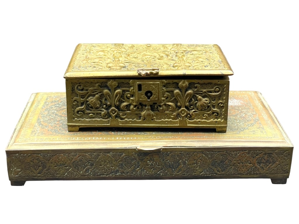 PAIR OF VINTAGE BRASS KEEPSAKE BOXES 9" (1 of 11)