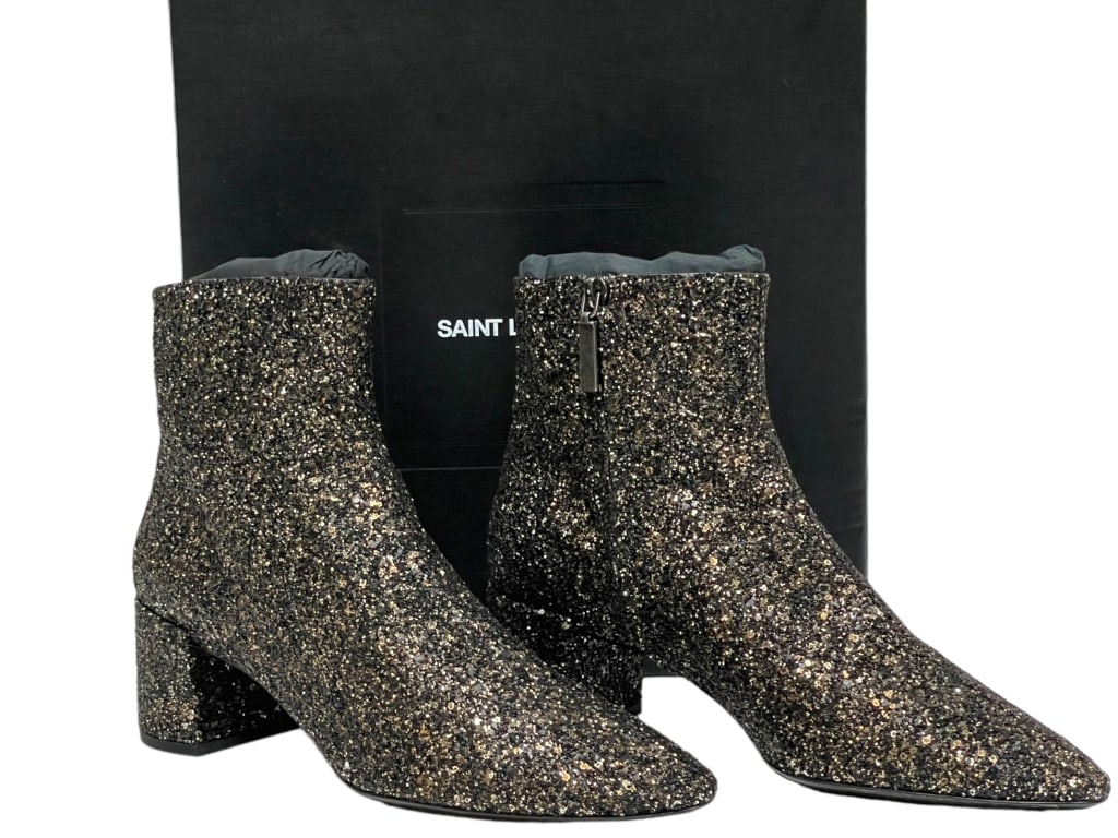 NEW SAINT LAURENT LOULOU GLITTER ANKLE BOOTS: NEW IN BOX! SAINT LAURENT PARIS LOULOU MIDNIGHT GLITTER ANKLE BOOTS -RETAIL 900 -NEW IN BOX -DP72424ST Bidders may pick up their items from the auction-house or have their items shipped. Some i
