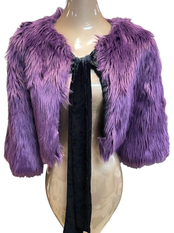 JUST IN TIMEFUN  PURPLE FAUX FUR JACKET SZ M (1 of 6)