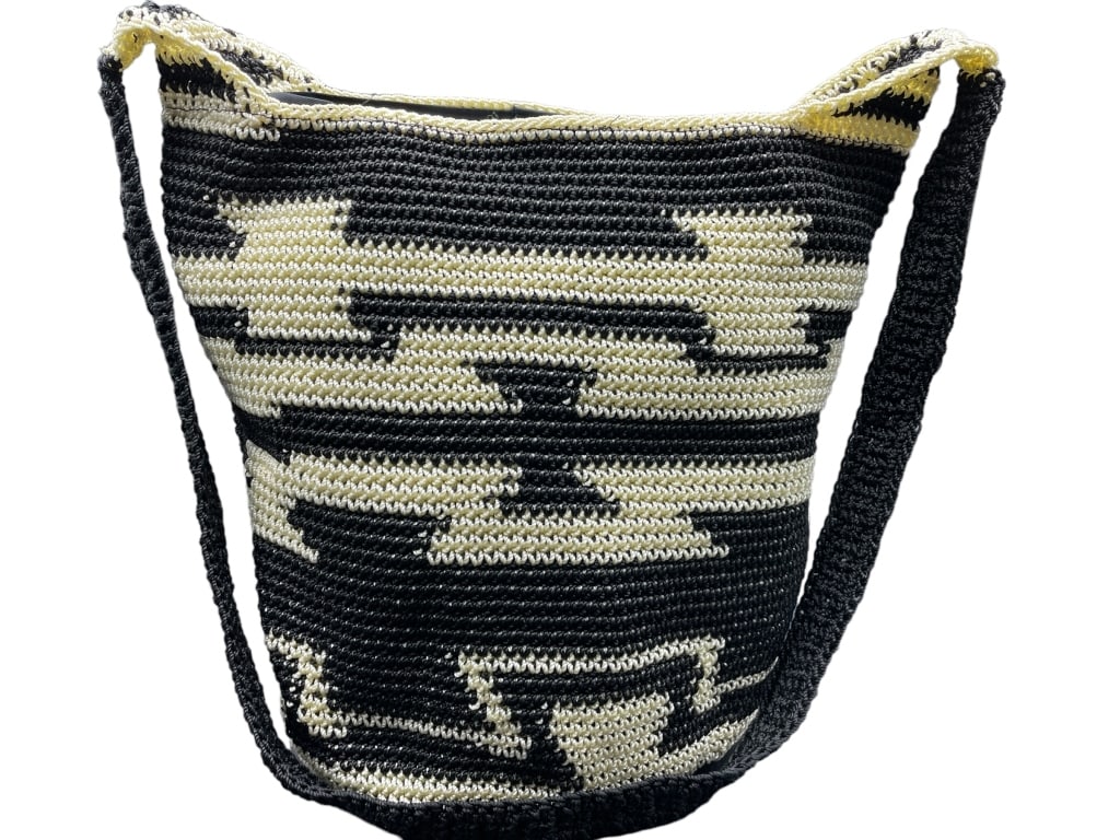 LARGE BLACK AND WHITE CROCHET SHOULDER BAG (1 of 6)