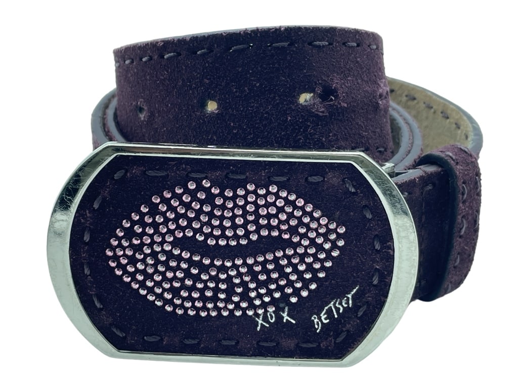 BETSY JOHNSON RHIMESTONES PURPLE BELT SZ L: BETSY JOHNSON RHIMESTONES PURPLE BELT SZ L -VERY GOOD PRE-OWNED -MA080724