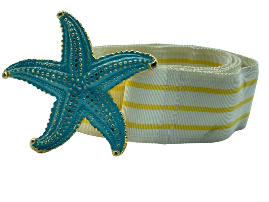 YELLOW AND BEIGE STRIPPED STARFISH BELT SZ M/L: YELLOW AND BEIGE STRIPPED STARFISH BELT SZ M/L -VERY GOOD PRE-OWNED -MA080724