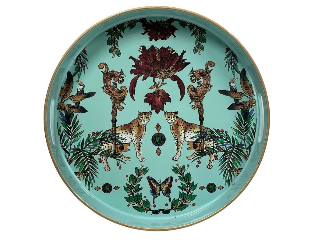 CREATIVE JUNGLE ROUND STORAGE TRAY 13": CREATIVE JUNGLE ROUND STORAGE TRAY -13" APPROX -VERY GOOD PRE OWNED CONDITION, MINOR WEAR -DP61724ST Bidders may pick up their items from the auction-house or have their items shipped. Some ite