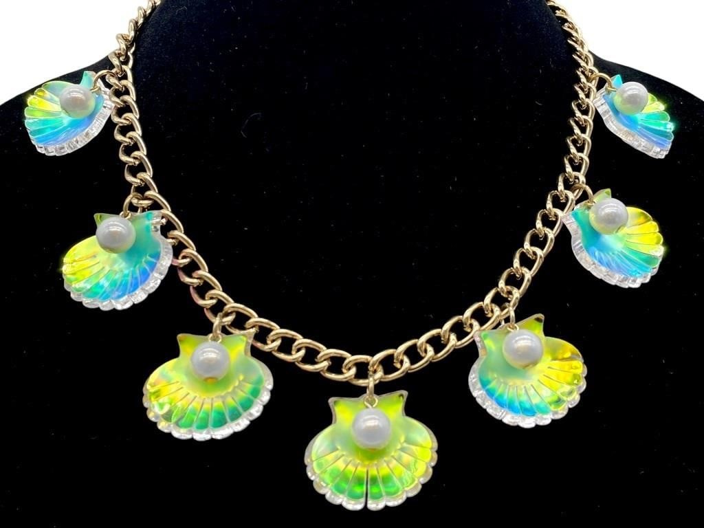TATTY DEVINE IRIDESCENT SCALLOP SHELL NECKLACE (1 of 5)
