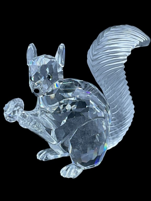 SWAROVSKI CRYSTAL SQUIRREL FIGURINE (1 of 5)