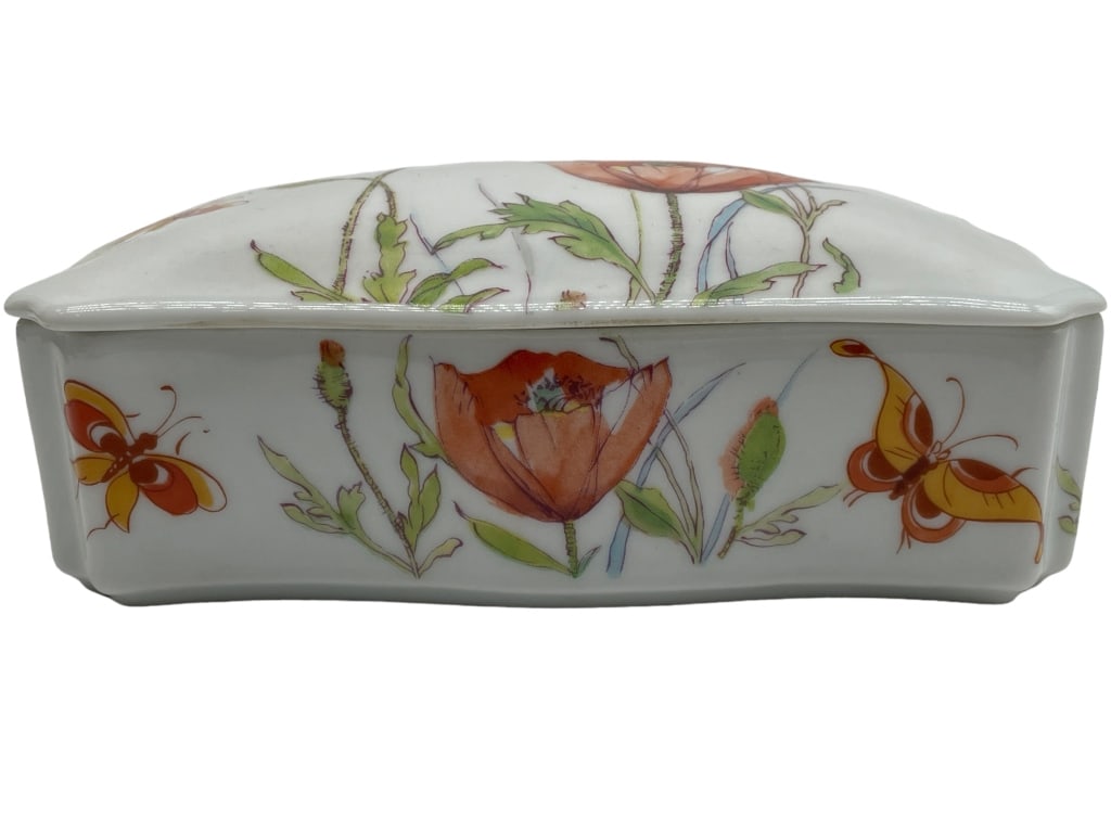 SONA VERONA MOTTAHEDEH DESIGN JEWELRY BOX: SONA VERONA MOTTAHEDEH DESIGN JEWELRY BOX -VERY GOOD PRE-OWNED -SIZE 2" X 5" X 3.5" -MA082824